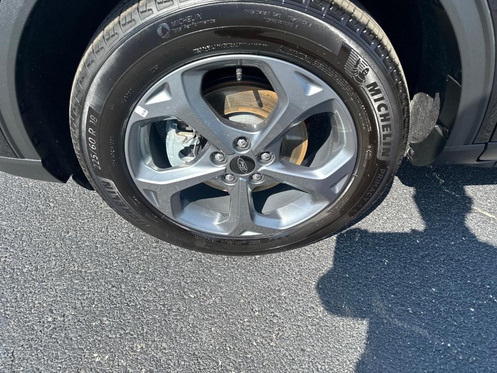 used 2025 Ford Escape car, priced at $28,584