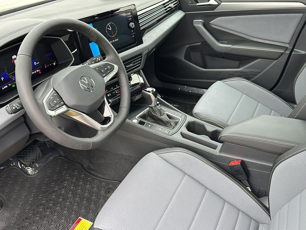 new 2025 Volkswagen Jetta car