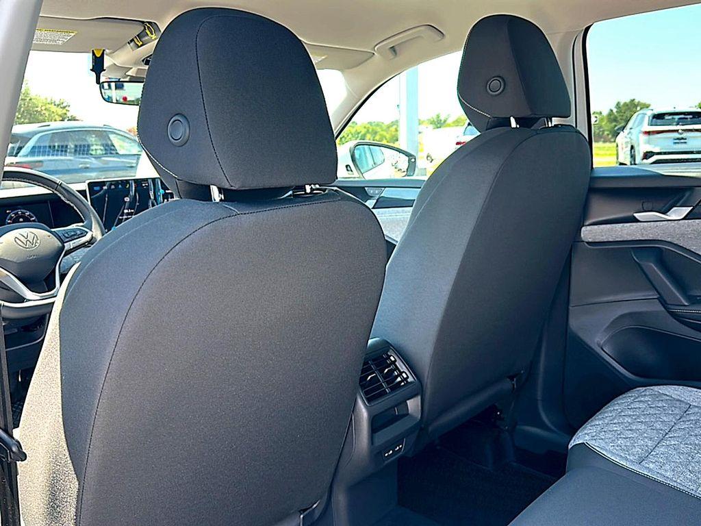 new 2025 Volkswagen Tiguan car