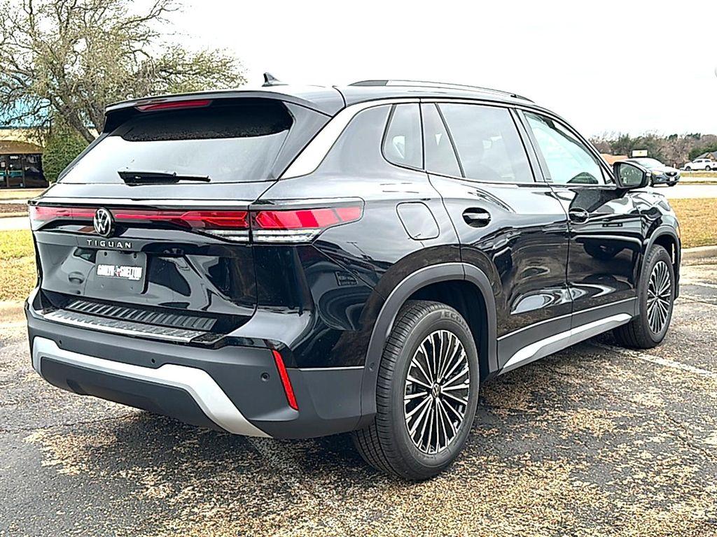 new 2026 Volkswagen Tiguan car, priced at $32,135