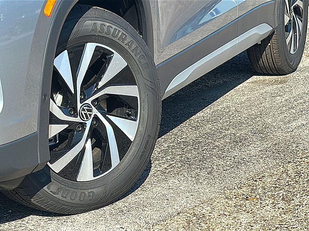 new 2026 Volkswagen Tiguan car, priced at $31,877