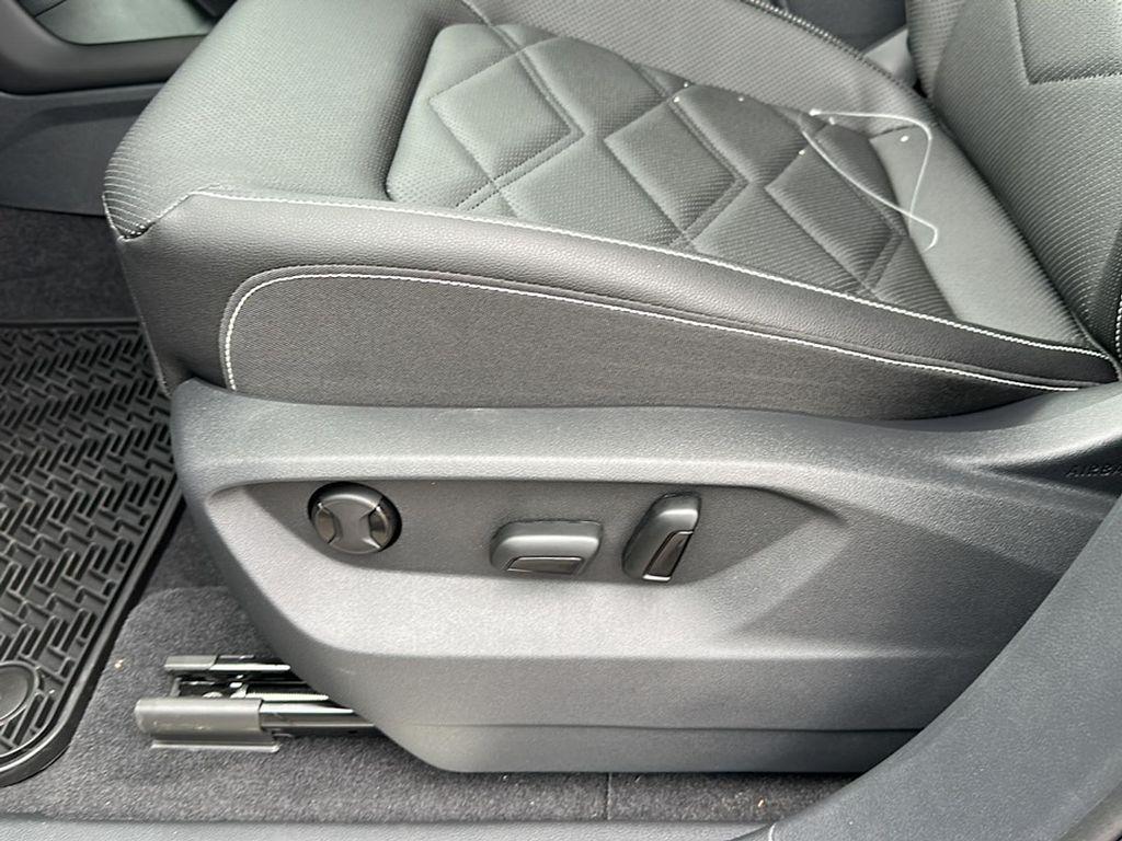 new 2025 Volkswagen Atlas car, priced at $44,180