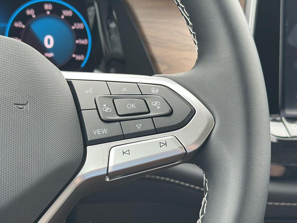 new 2025 Volkswagen Atlas car, priced at $44,180