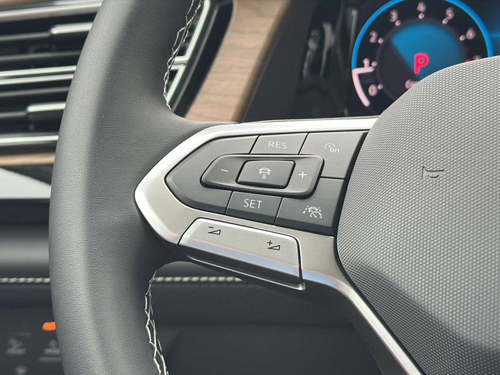 new 2025 Volkswagen Atlas car, priced at $44,180