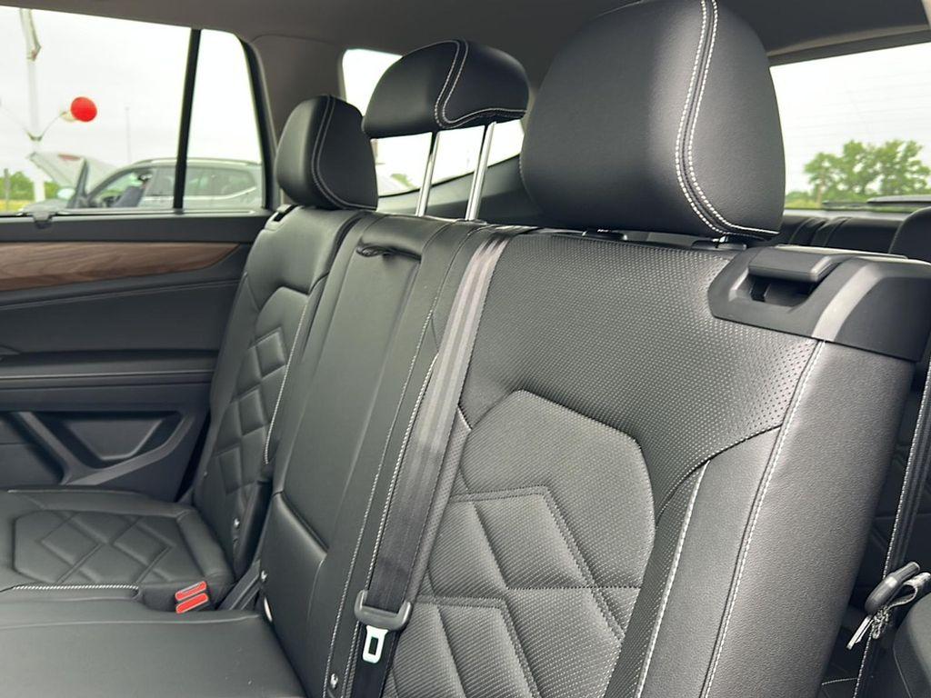 new 2025 Volkswagen Atlas car, priced at $44,180