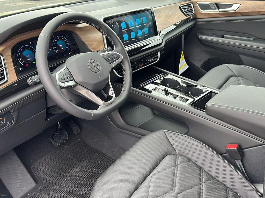 new 2025 Volkswagen Atlas car, priced at $44,180
