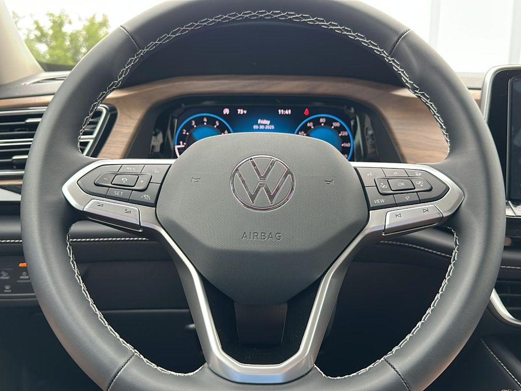new 2025 Volkswagen Atlas car, priced at $44,180