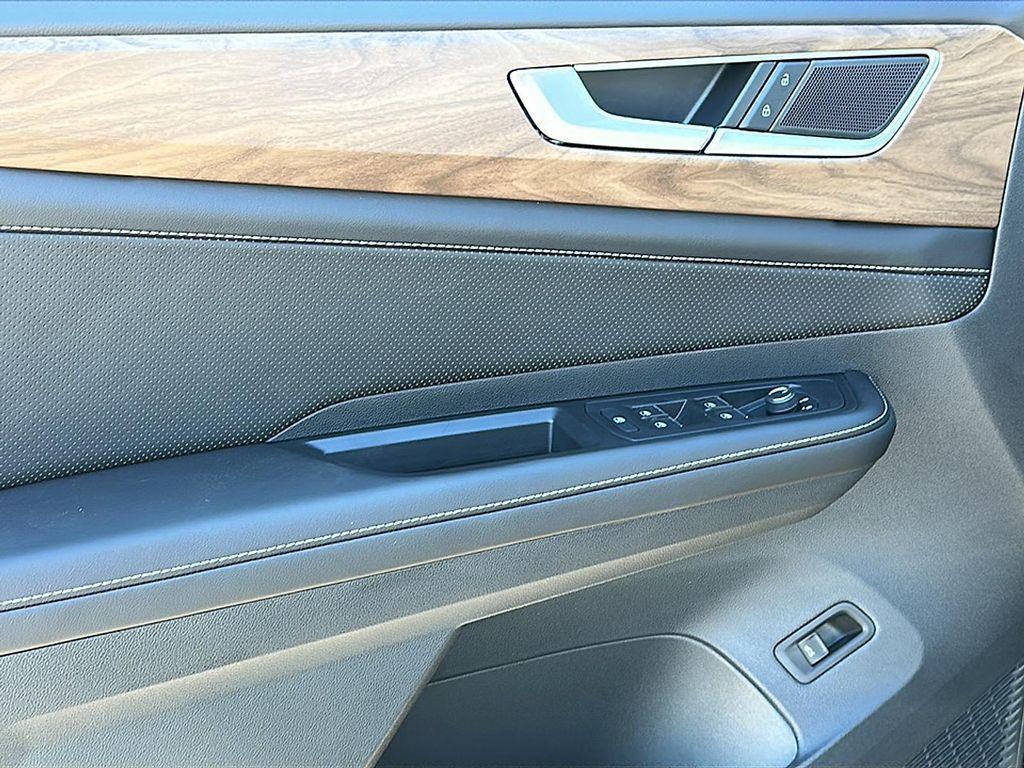 new 2026 Volkswagen Atlas car, priced at $45,150