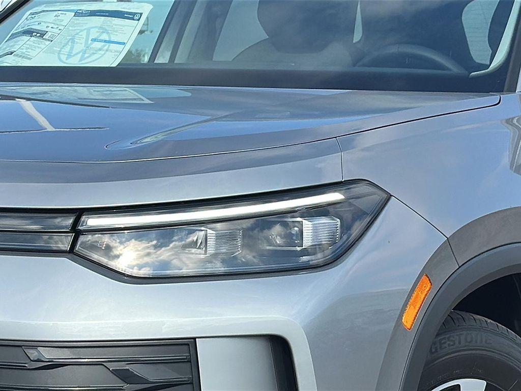 new 2026 Volkswagen Tiguan car, priced at $32,585