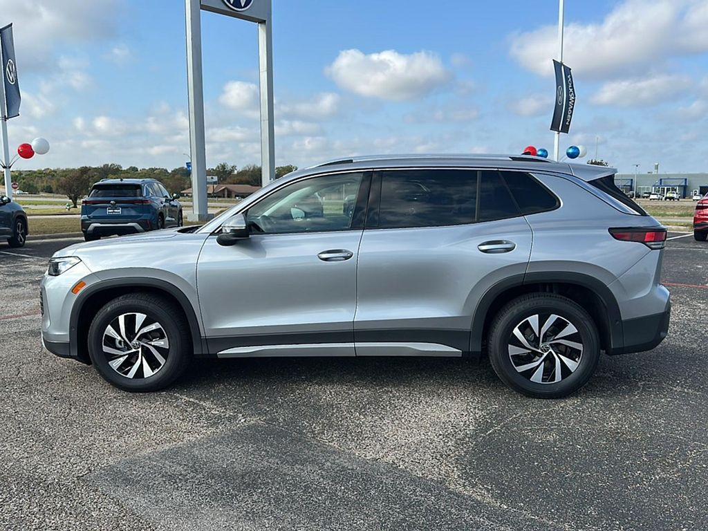 new 2026 Volkswagen Tiguan car, priced at $32,585