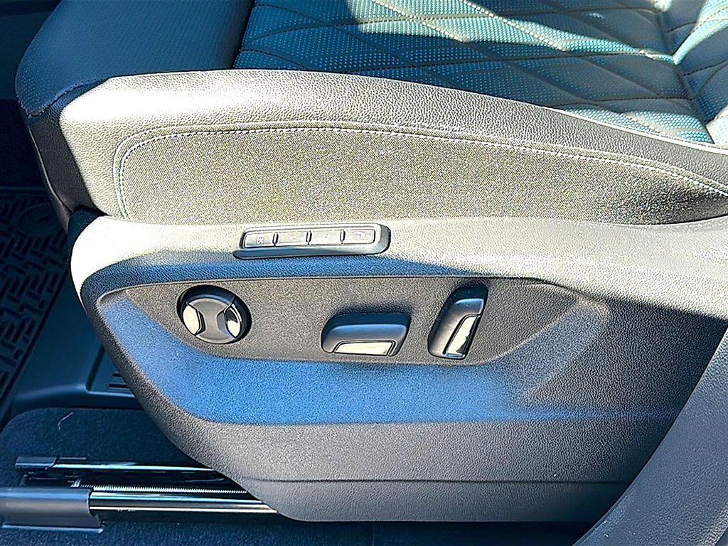 new 2026 Volkswagen Atlas Cross Sport car, priced at $53,760