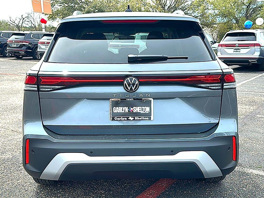new 2026 Volkswagen Tiguan car, priced at $31,878