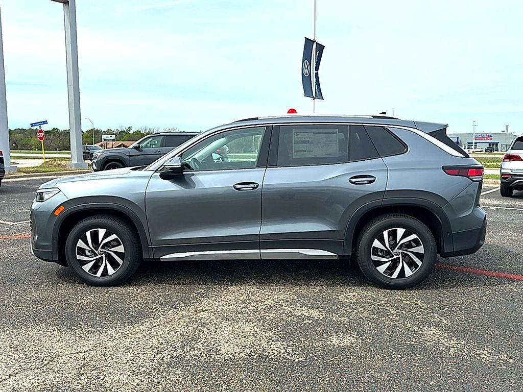 new 2026 Volkswagen Tiguan car, priced at $31,878