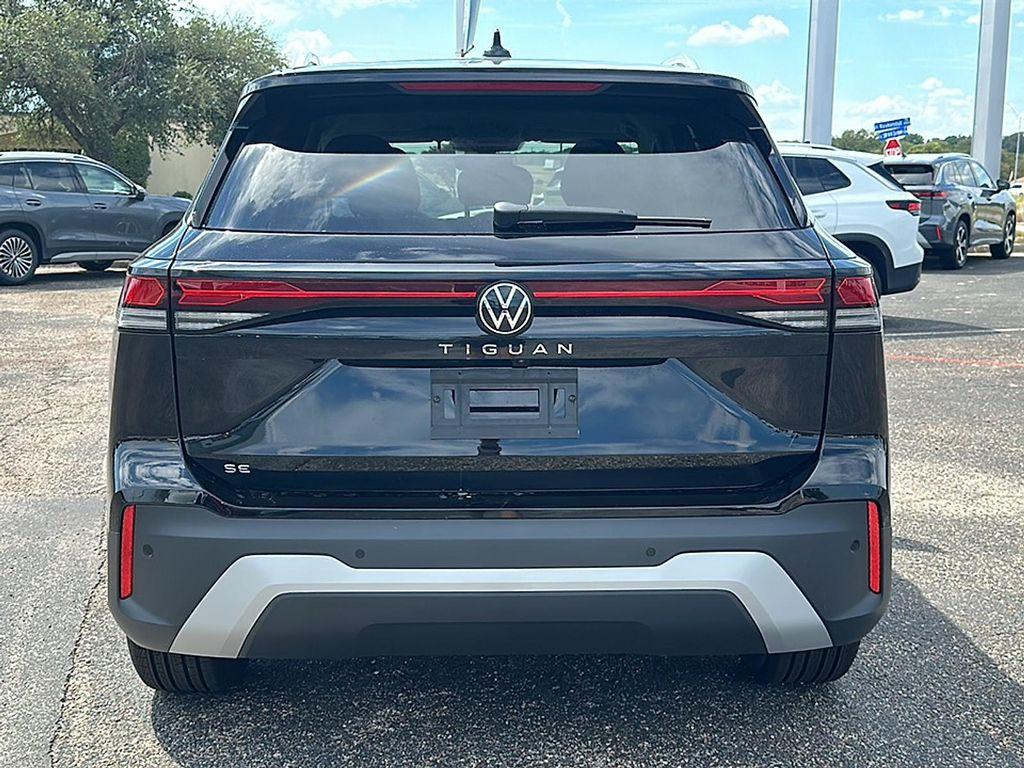 new 2025 Volkswagen Tiguan car, priced at $32,993