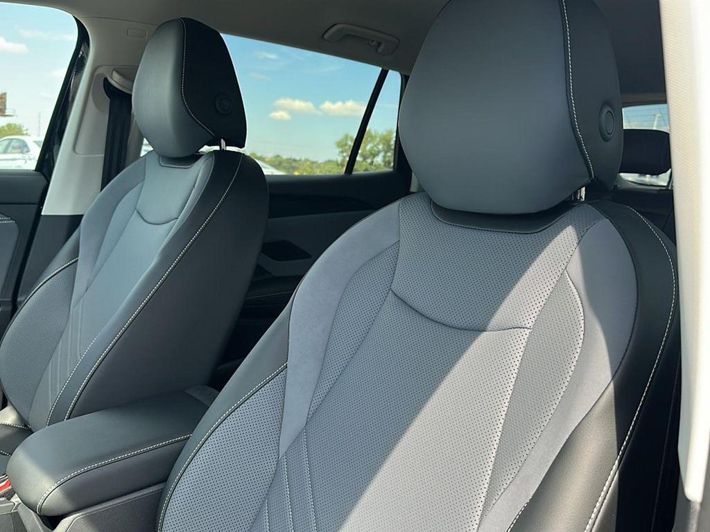 new 2025 Volkswagen Tiguan car, priced at $32,993