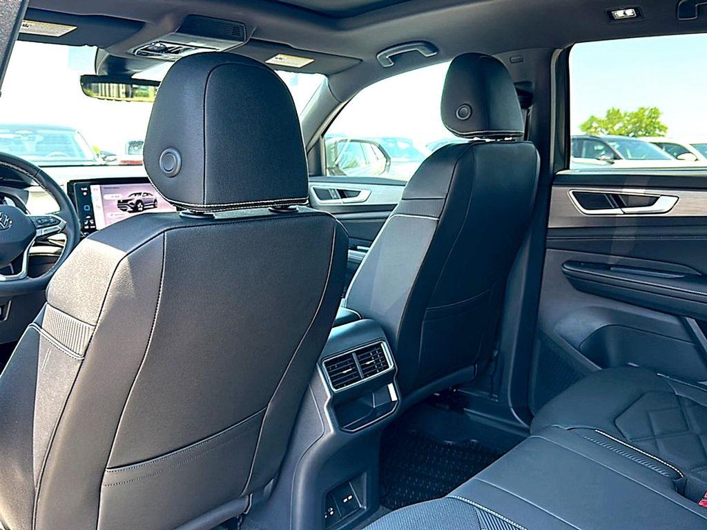 new 2026 Volkswagen Atlas Cross Sport car, priced at $45,225
