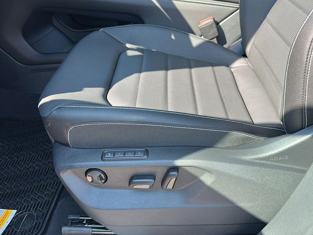 new 2026 Volkswagen Atlas car, priced at $49,520