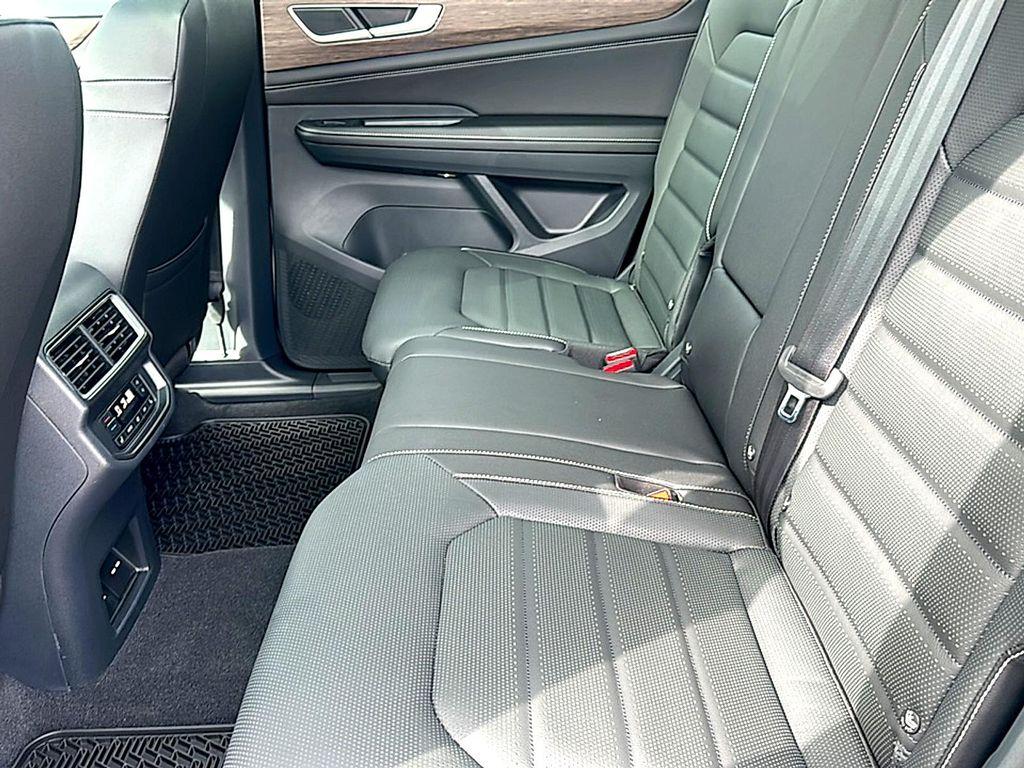 new 2026 Volkswagen Atlas car, priced at $50,273