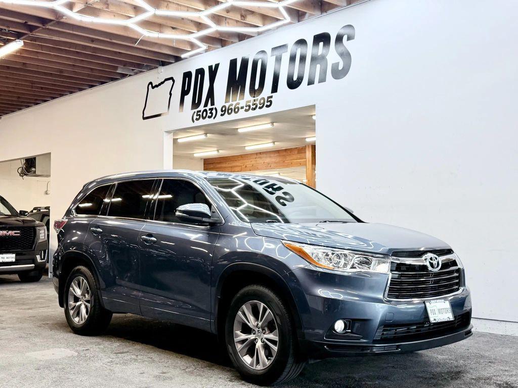 used 2014 Toyota Highlander car, priced at $16,900