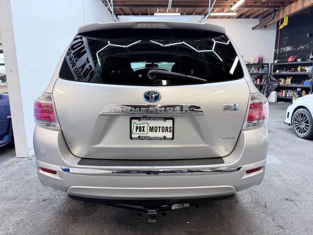 used 2011 Toyota Highlander Hybrid car, priced at $14,500
