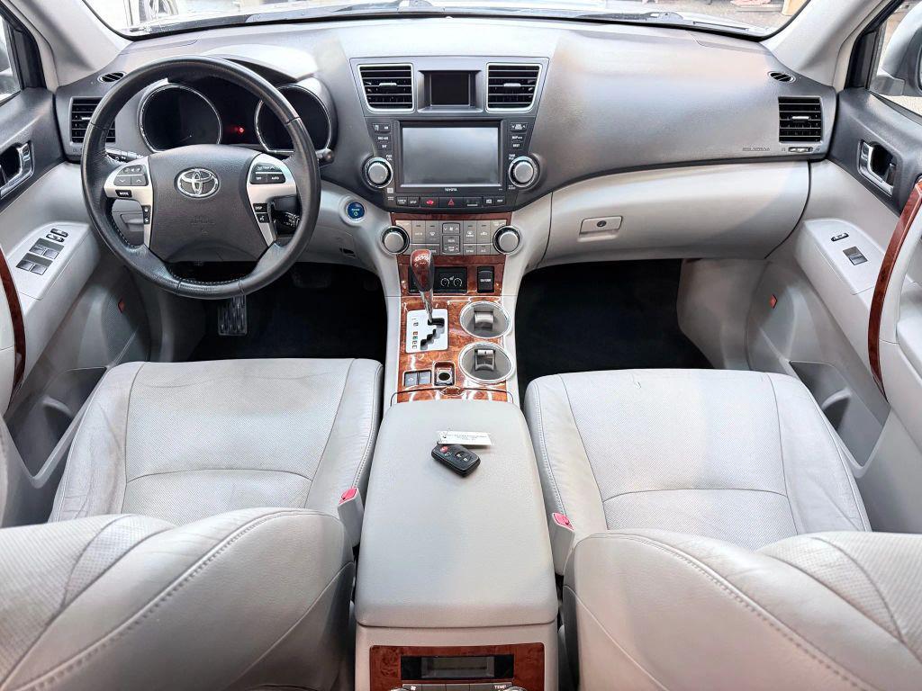 used 2011 Toyota Highlander Hybrid car, priced at $14,500