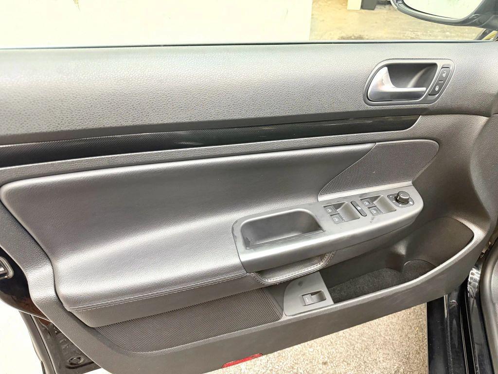 used 2014 Volkswagen Jetta SportWagen car, priced at $9,900