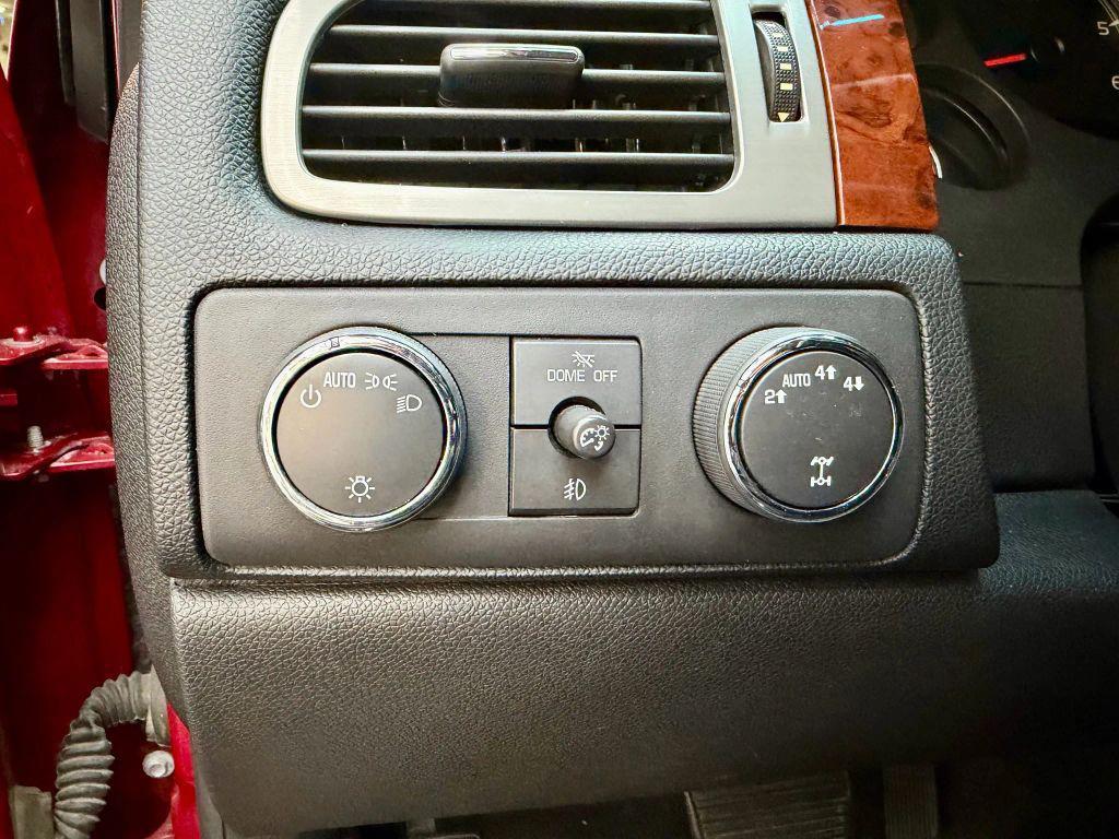 used 2014 Chevrolet Suburban car, priced at $14,500