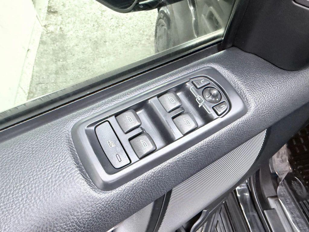 used 2016 Land Rover LR4 car, priced at $13,900