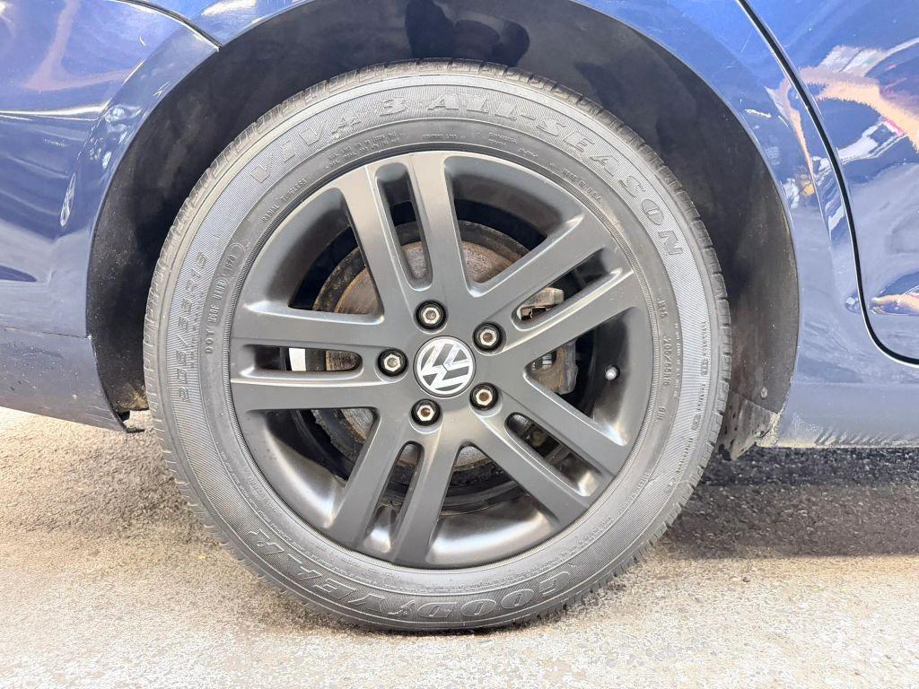 used 2012 Volkswagen Jetta SportWagen car, priced at $10,900