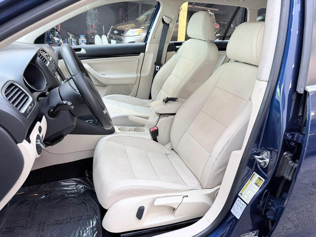 used 2012 Volkswagen Jetta SportWagen car, priced at $10,900