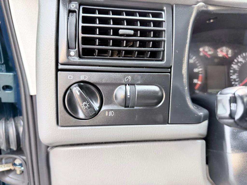 used 2003 Volkswagen Eurovan car, priced at $29,900