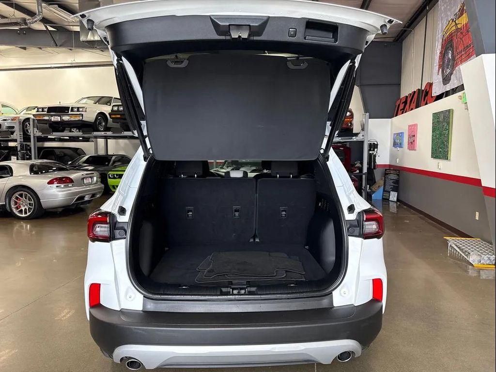 used 2023 Ford Escape car, priced at $24,899