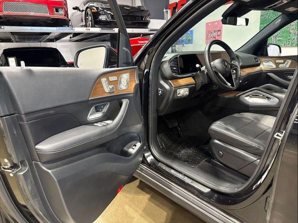 Mercedes-Benz GLE view 82