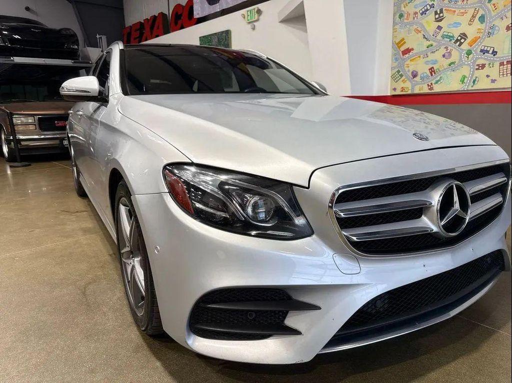 Mercedes-Benz E-Class view 64