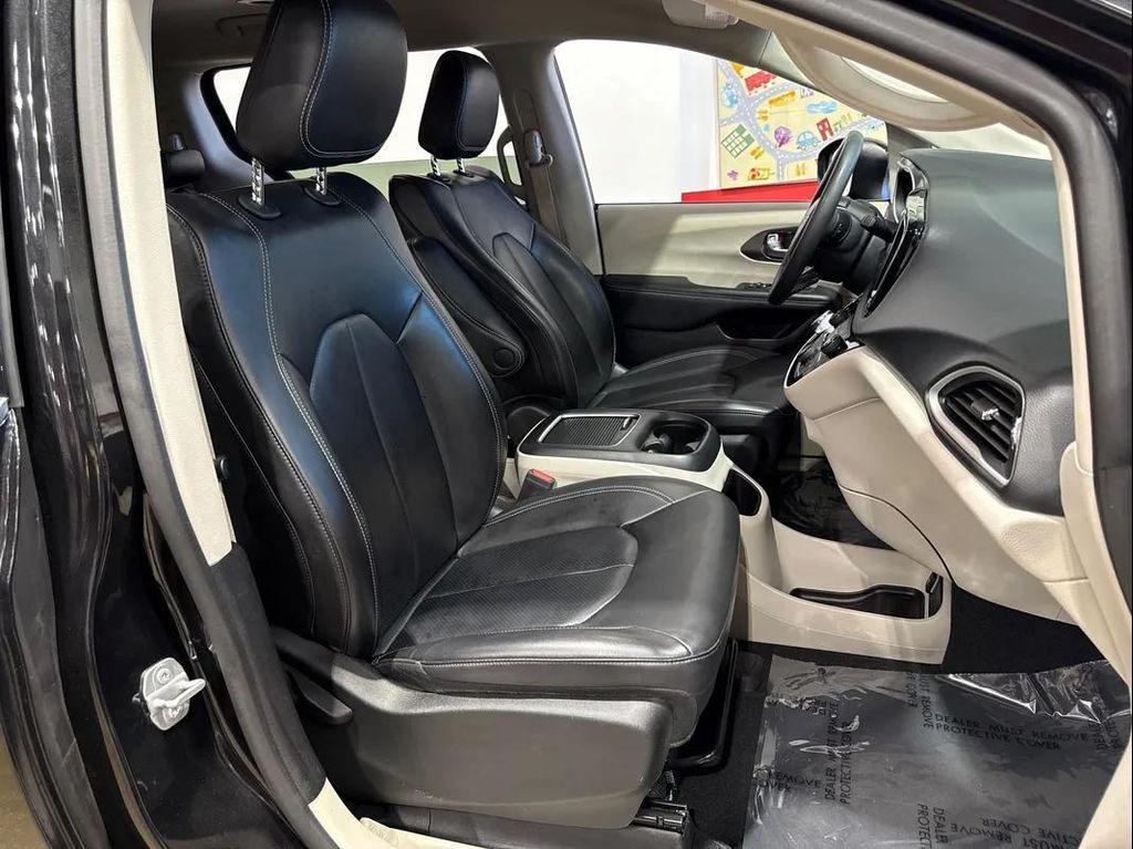 used 2023 Chrysler Pacifica car, priced at $22,999