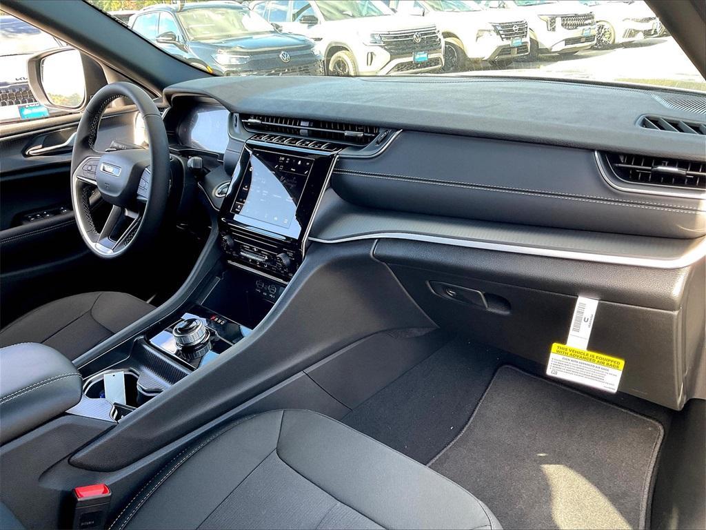 new 2025 Jeep Grand Cherokee L car, priced at $41,104