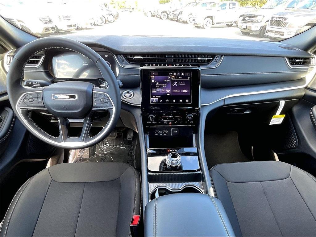 new 2025 Jeep Grand Cherokee L car, priced at $41,104