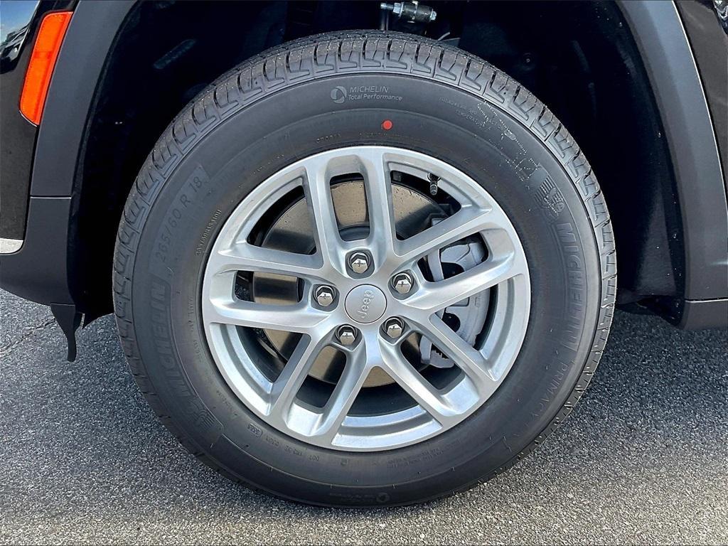 new 2025 Jeep Grand Cherokee L car, priced at $41,104