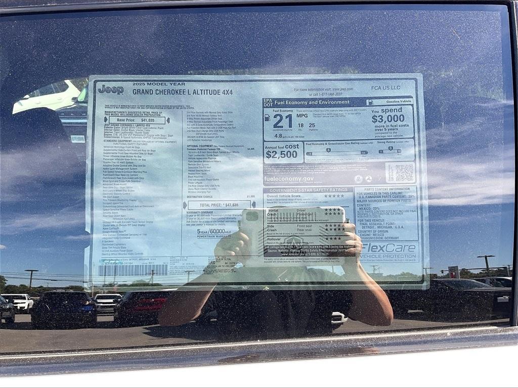 new 2025 Jeep Grand Cherokee L car, priced at $37,782