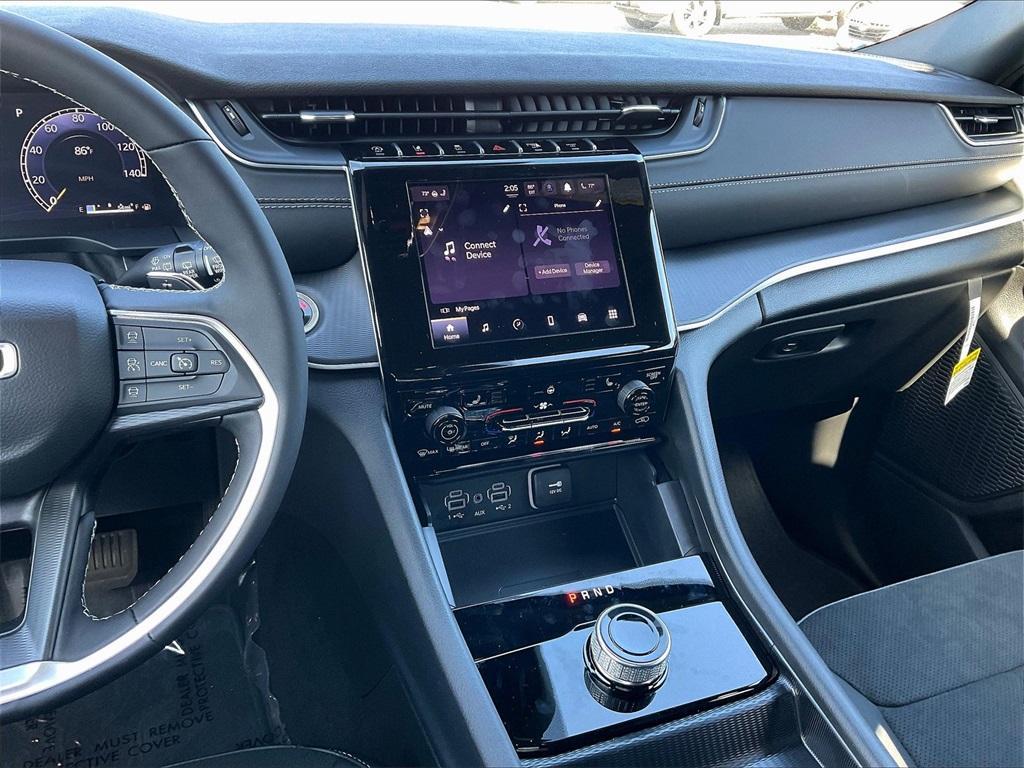 new 2025 Jeep Grand Cherokee L car, priced at $37,782