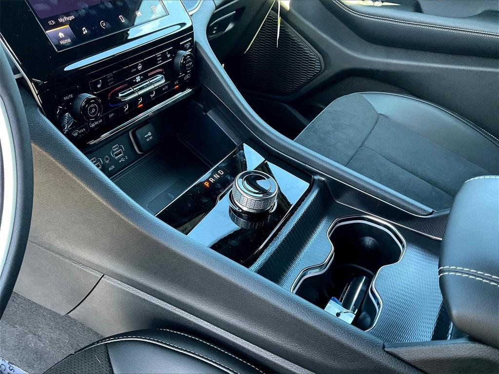 new 2025 Jeep Grand Cherokee L car, priced at $37,782