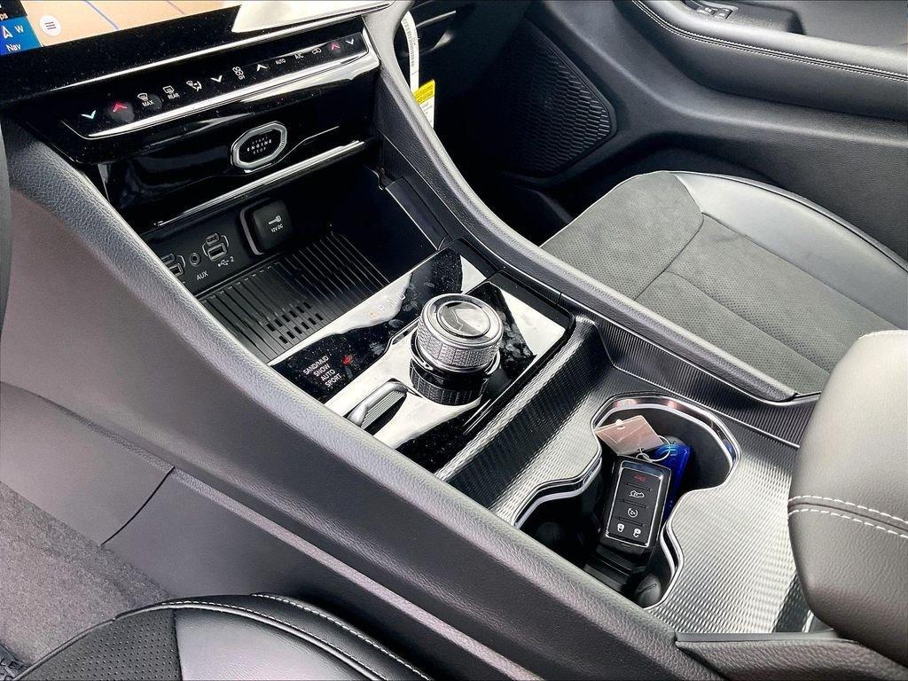 new 2026 Jeep Grand Cherokee car, priced at $44,145