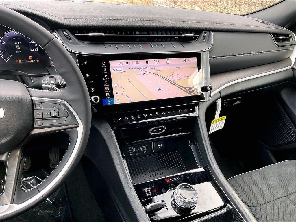 new 2026 Jeep Grand Cherokee car, priced at $44,145