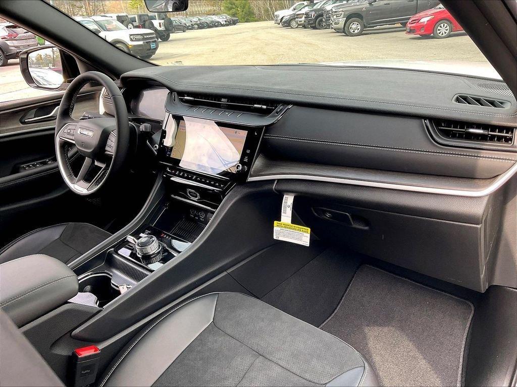 new 2026 Jeep Grand Cherokee car, priced at $44,145