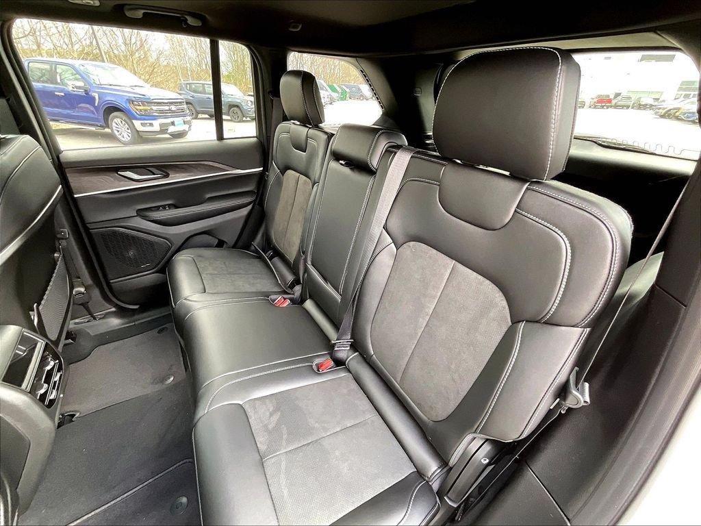 new 2026 Jeep Grand Cherokee car, priced at $44,145