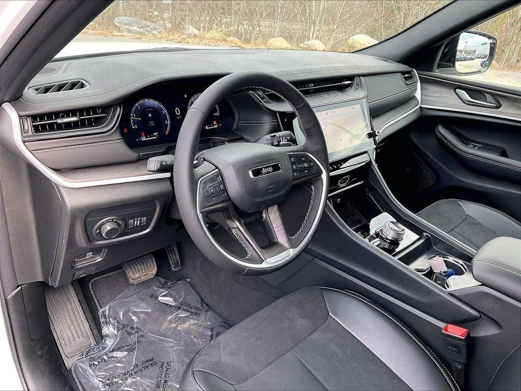new 2026 Jeep Grand Cherokee car, priced at $44,145