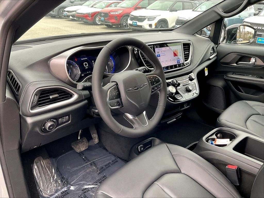 new 2026 Chrysler Pacifica car, priced at $44,722