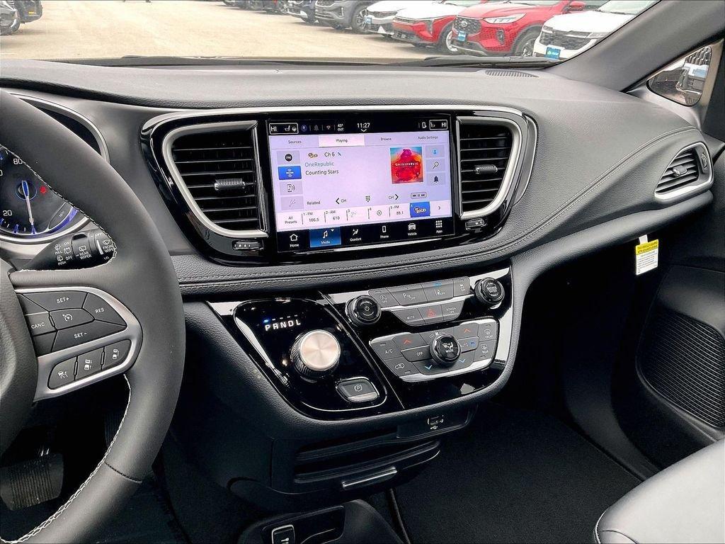 new 2026 Chrysler Pacifica car, priced at $44,722