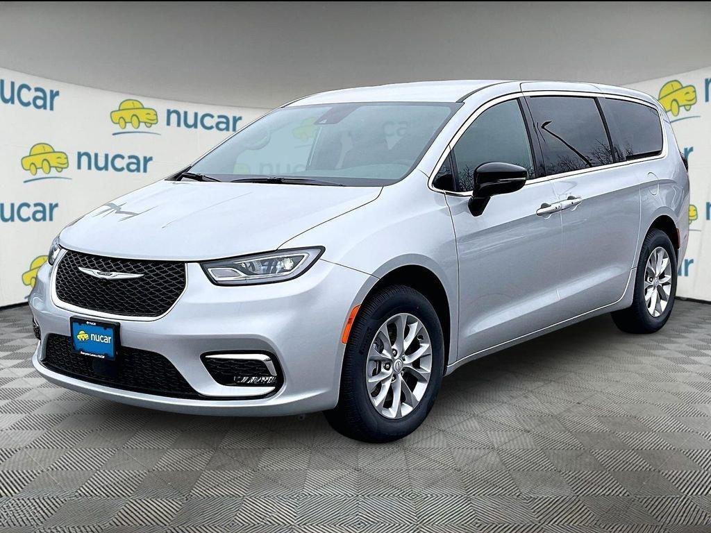 new 2026 Chrysler Pacifica car, priced at $44,722