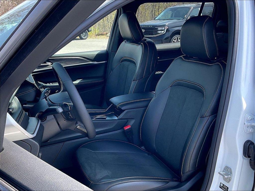 new 2026 Jeep Grand Cherokee L car, priced at $44,578